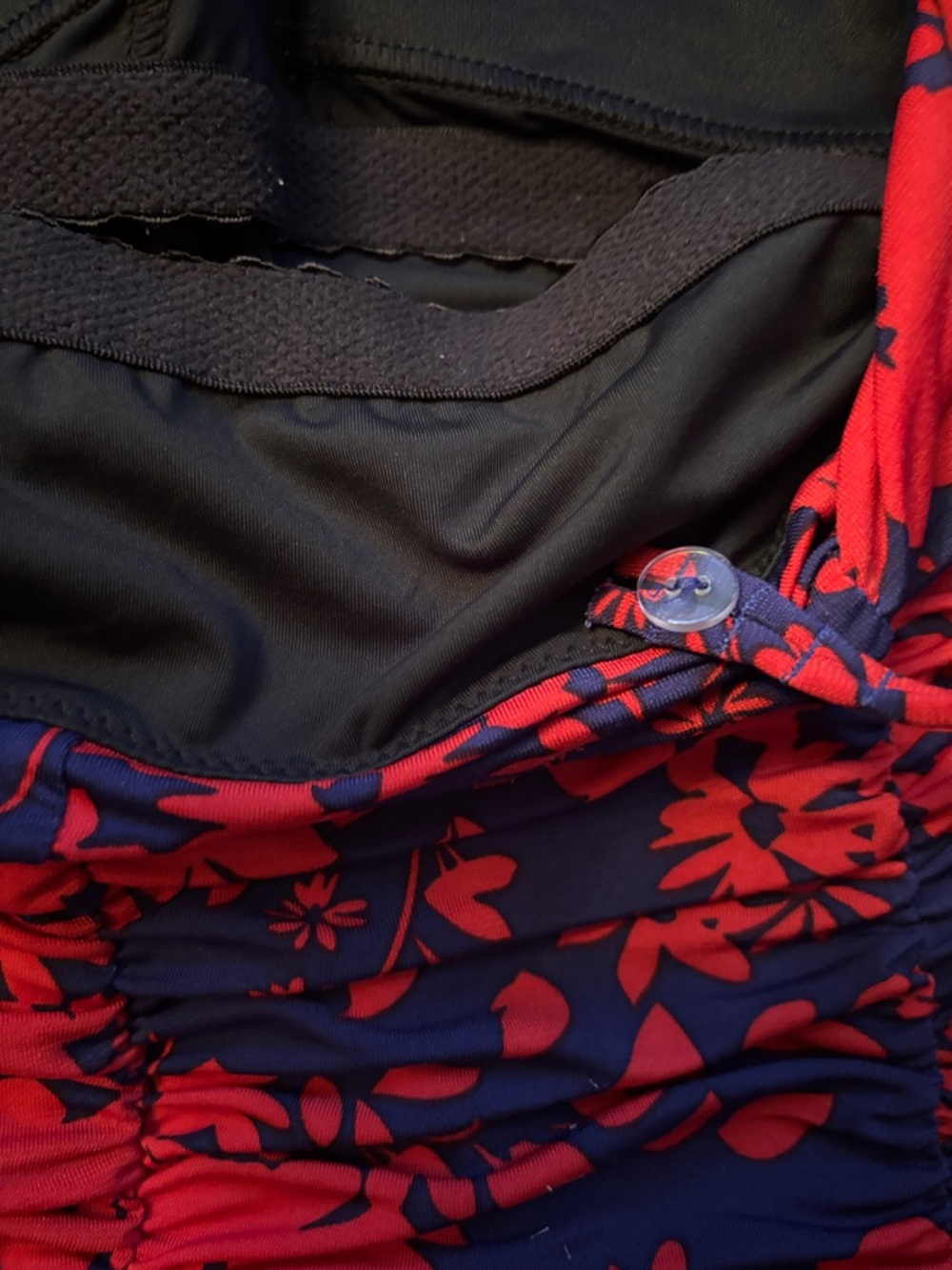 Lands’ End Navy & Red Floral Ruched swim tankini size 18 - Picture 4 of 5